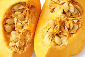 6 Key Benefits of Pumpkin Seeds (And How to Add More to Your Plate)