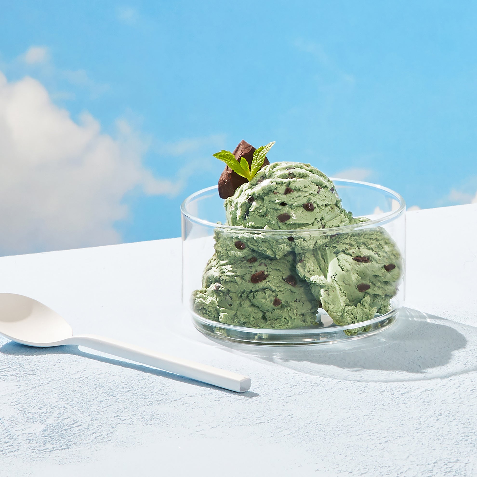 Daily Harvest Mint + Dark, Melty Cacao Chips Scoops
